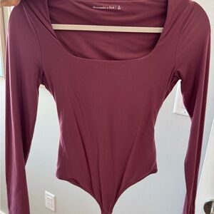 Abercrombie & Fitch Long-Sleeve Square Neck Bodysuit in Wine